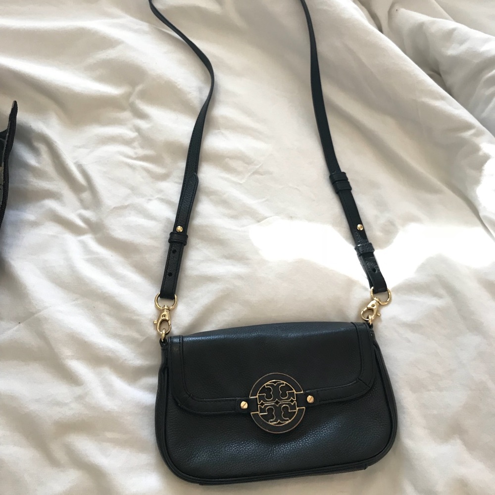 Authentic Tory Burch Black Amanda crossbody purse